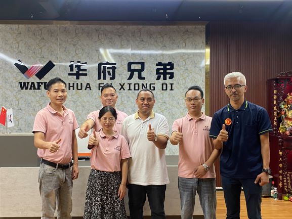 Clients étrangers collaborent avec WAFU